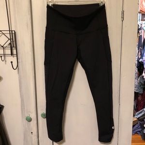 Lululemon leggings size 6
